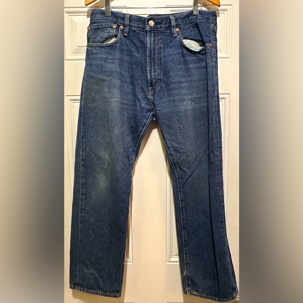 Mens Levi’s Premium medium wash denim jeans 34x30, 551
